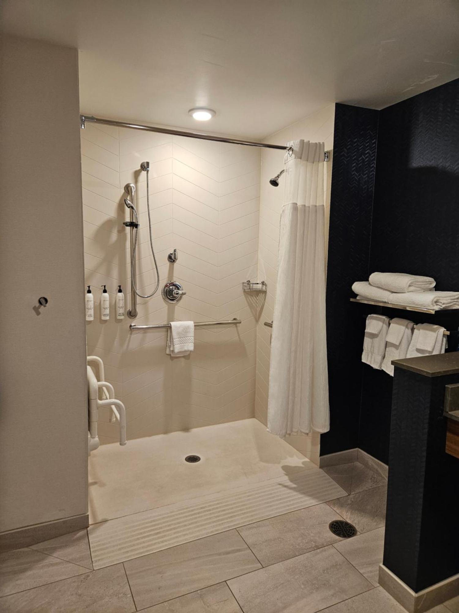 Fairfield Inn & Suites By Marriott Duluth Waterfront Buitenkant foto
